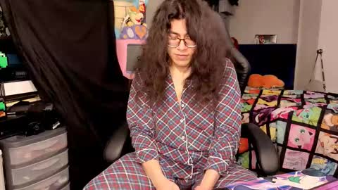 glaceon9 online show from 12-03-25, 02:41