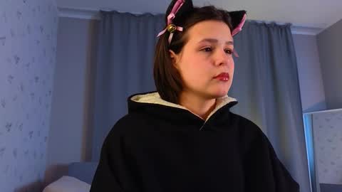 Michelle online show from 09-11-25, 03:06
