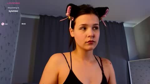 Michelle online show from 09-17-25, 03:08