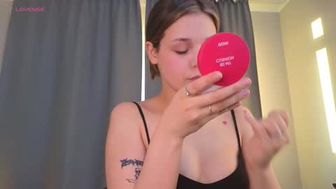 Michelle online show from 10-09-25, 03:04