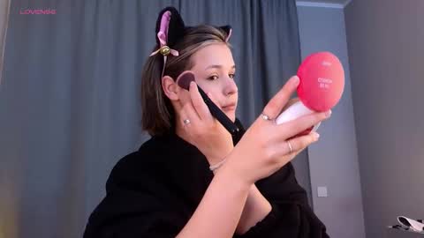 Michelle online show from 10-12-25, 03:05