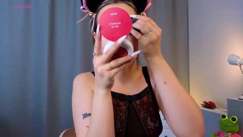 Michelle online show from 10-23-25, 03:06