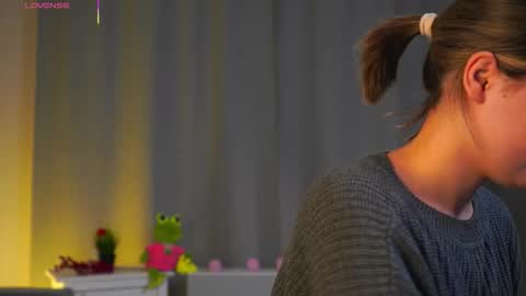 Michelle online show from 11-14-25, 03:27