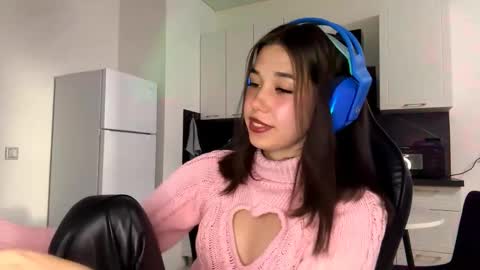 Snapshot of gladysgoodness chatting on 10-22-25, 01:00 Ann online show from 10-22-25, 01:00
