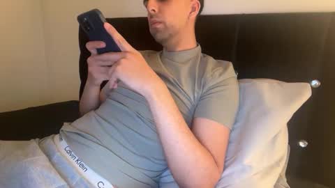 Glamour online show from 11-18-25, 12:49