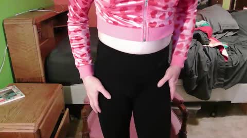 Snapshot of glamtransgoddess15 chatting on 10-22-25, 01:28 glam trans goddess online show from 10-22-25, 01:28
