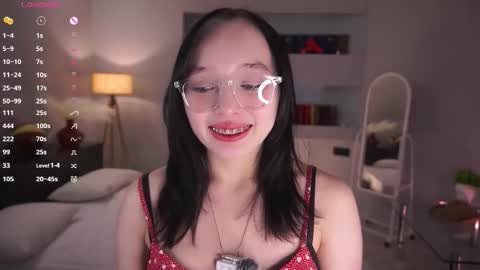 Snapshot of glennabardy chatting on 02-08-26, 05:16 Sandra online show from 02-08-26, 05:16