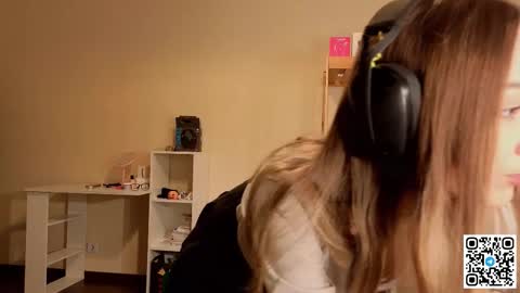 Catalina online show from 12-05-25, 11:08