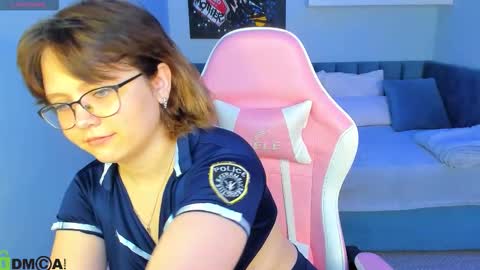 glimmer_goddesss online show from 09-09-25, 08:14