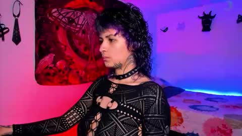 Snapshot of glitch_doll chatting on 02-27-26, 07:14 NYX online show from 02-27-26, 07:14