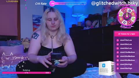 Snapshot of glitchwitch chatting on 02-07-25, 12:09 Glitch online show from 02-07-25, 12:09