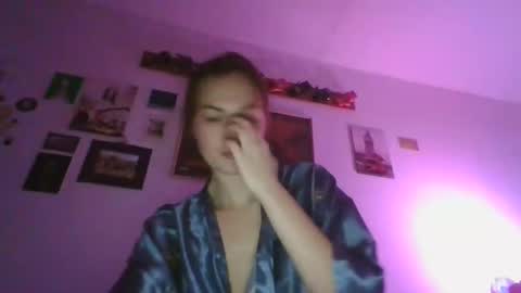 glitter_doll online show from 01-20-25, 06:43