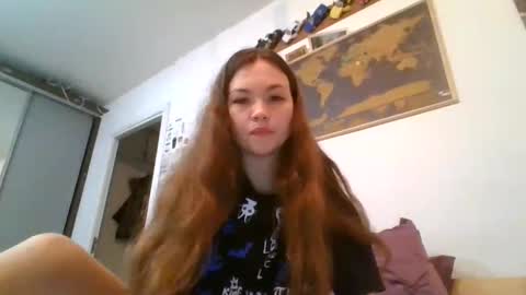 glitter_doll online show from 02-13-25, 08:45