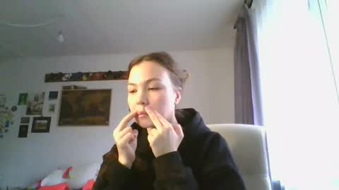 glitter_doll online show from 03-05-25, 12:00