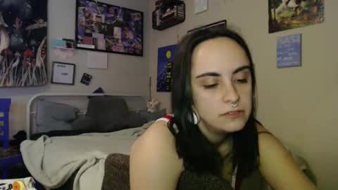 Snapshot of glitterspace chatting on 12-03-25, 06:21 anna online show from 12-03-25, 06:21