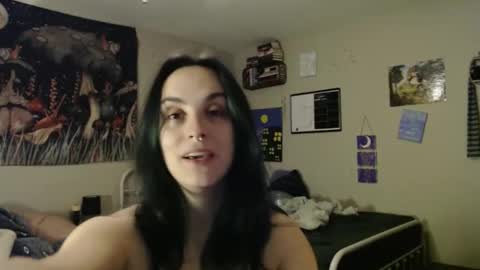 Snapshot of glitterspace chatting on 01-06-26, 07:45 anna online show from 01-06-26, 07:45