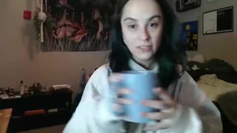 Snapshot of glitterspace chatting on 01-15-26, 08:52 anna online show from 01-15-26, 08:52