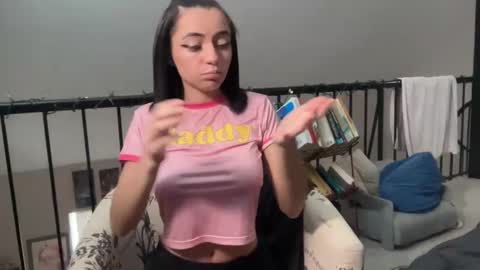 Snapshot of globberton chatting on 01-21-25, 05:41 Baby Bimbo online show from 01-21-25, 05:41