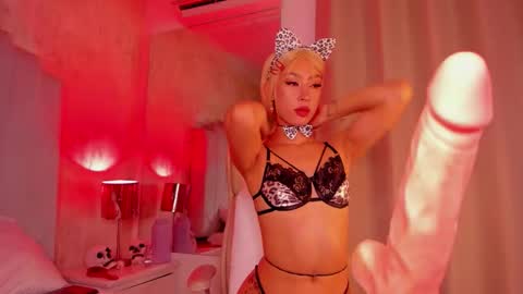 Gloomy Sweetness online show from 11-21-25, 04:33