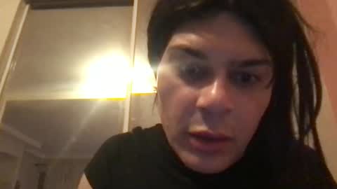 Snapshot of glow92 chatting on 11-17-25, 02:06 Glow Goddess online show from 11-17-25, 02:06