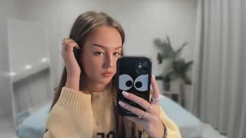 Snapshot of go0d_grl chatting on 10-27-25, 08:29 Lina online show from 10-27-25, 08:29