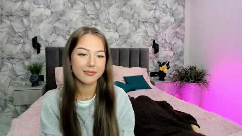 Snapshot of go0d_grl chatting on 11-12-25, 08:26 Lina online show from 11-12-25, 08:26