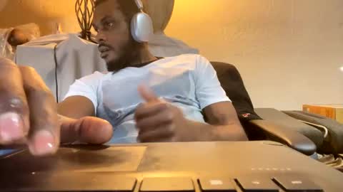 goatchocolate online show from 12-20-24, 06:24