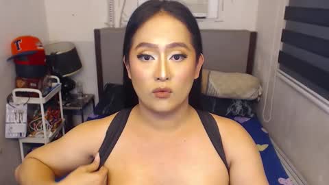 Snapshot of goddamngorgeous chatting on 12-06-24, 05:20 GodDamnGorgeous online show from 12-06-24, 05:20