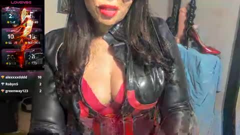 Snapshot of goddess_kimberley chatting on 12-22-24, 11:09 Goddess Kimberley online show from 12-22-24, 11:09