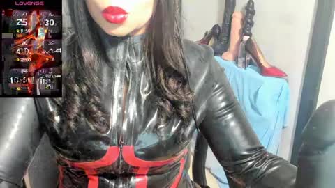 Snapshot of goddess_kimberley chatting on 01-26-25, 12:54 Goddess Kimberley online show from 01-26-25, 12:54