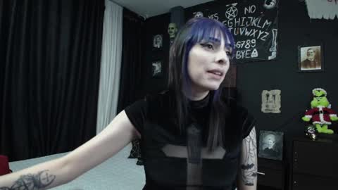 Snapshot of goddess_mortem chatting on 12-25-24, 01:10 Mortem model independientfollow me on my telegram channel online show from 12-25-24, 01:10
