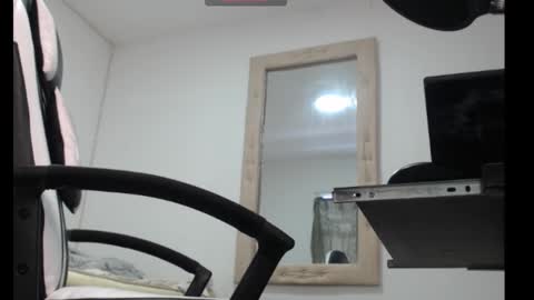 Snapshot of goddess_valen chatting on 11-01-25, 03:58 goddess_valen online show from 11-01-25, 03:58