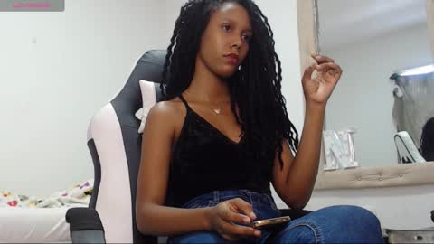 Snapshot of goddess_valen chatting on 11-13-25, 04:28 goddess_valen online show from 11-13-25, 04:28