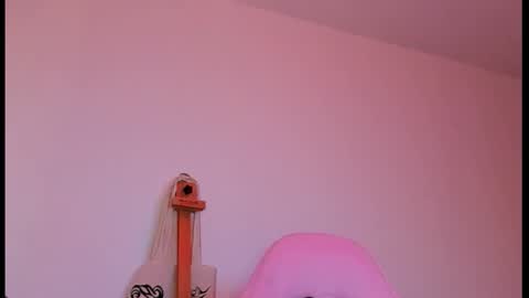 vee online show from 10-15-25, 10:43