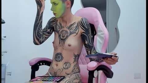 vee online show from 10-31-25, 10:11