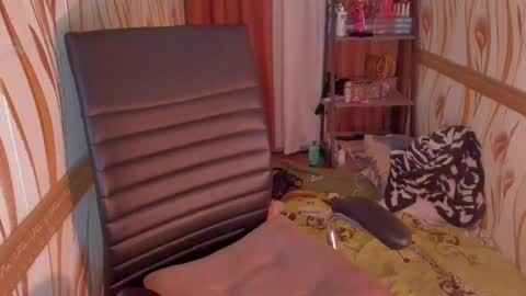 Snapshot of goddessbarbiecum4u chatting on 12-29-24, 11:50 Barbie Brown online show from 12-29-24, 11:50