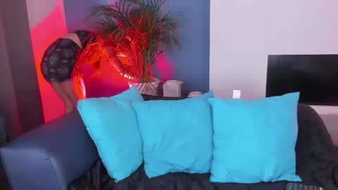 Julieta online show from 09-19-25, 07:25