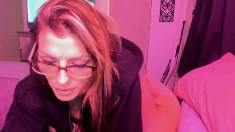 Snapshot of goddesskallie chatting on 03-10-25, 10:04 Kallie online show from 03-10-25, 10:04