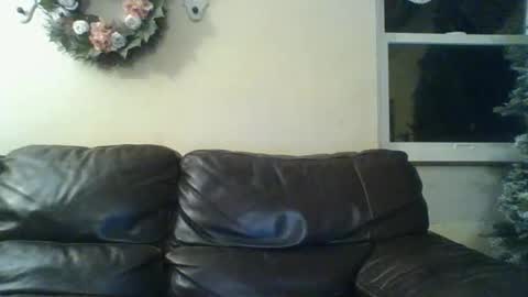 Crystal online show from 12-04-25, 05:39