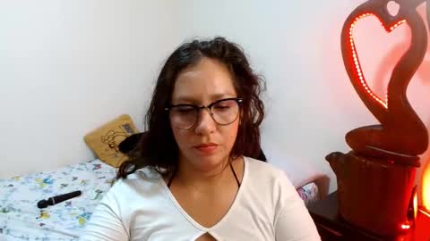  Naih Reyes online show from 12-17-24, 06:02