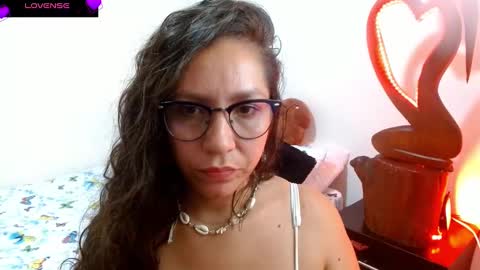  Naih Reyes online show from 12-22-24, 05:23