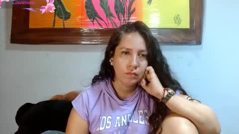  Naih Reyes online show from 09-12-25, 04:01