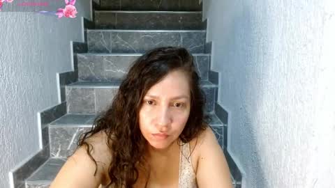  Naih Reyes online show from 09-29-25, 04:28