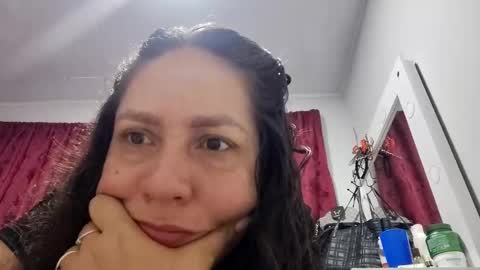  Naih Reyes online show from 10-26-25, 07:31