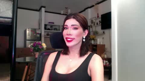 Eva online show from 12-14-24, 11:01