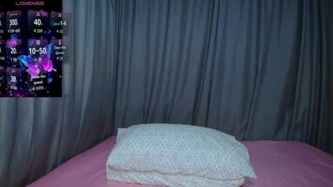 Layla Salvardor online show from 10-23-25, 08:13