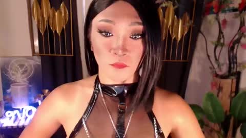 quinnie online show from 12-12-24, 04:59