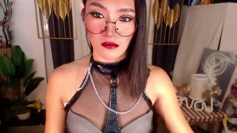 quinnie online show from 02-05-25, 01:58
