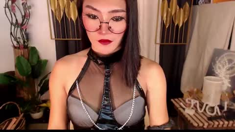 quinnie online show from 02-11-25, 01:31
