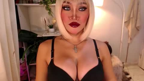quinnie online show from 09-19-25, 04:36